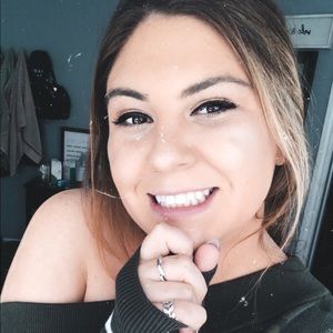 Meet your Posher, Hayley